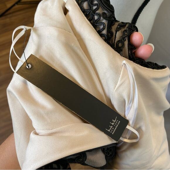 Nicole Miller Black Embroidered Applique Overlay High Neck Sheath Dress Size 12 - Picture 9 of 16